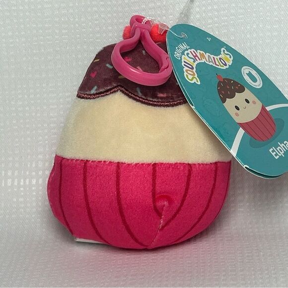 NWT Elpha Cupcake Clip On Keychain Squishmallows Heart Love Birthday - Picture 4 of 5